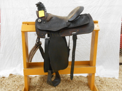 EAMOR ROPING SADDLE