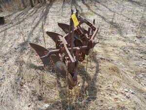 ANTIQUE HARRY FERGUSON 3 BOTTOM PLOW