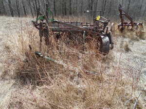 ANTIQUE JOHN DEERE DISK