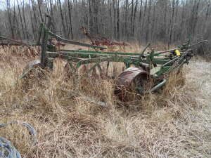 ANTIQUE JOHN DEERE DISK