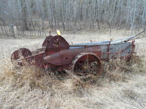 ANTIQUE MANURE SPREADER