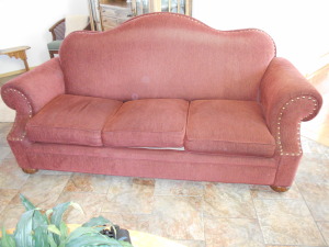 ANTIQUE 'BOB TIMBERLAKE' COUCH