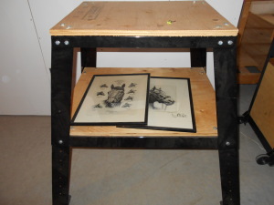 WOODEN WORK STAND & PICTURES