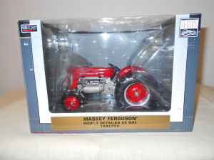 MASSEY FERGUSSON TOY DIE CAST TRACTOR