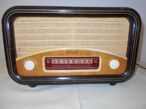 ANTIQUE VIKING RADIO