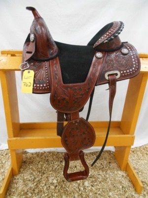 New 15" Treeless Saddle