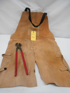 Hoof Nippers & Suede Work Apron