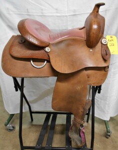 Western Saddle 14"