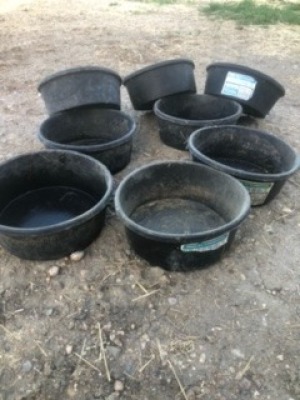 5 QUART RUBBER TUBS